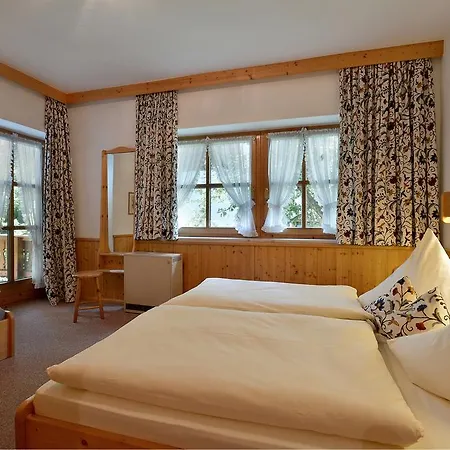 Haus Gaisberger Apartamento *